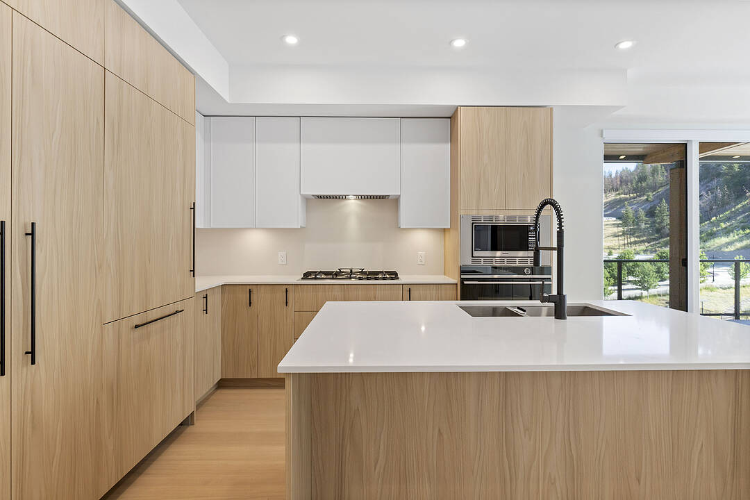 501-9652 Benchland Drive, Lake Country, British Columbia