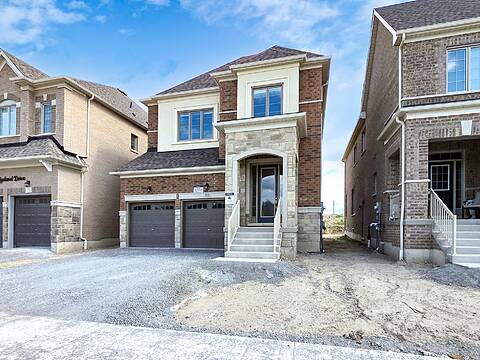 30 Bridgeland Dr S, Whitby