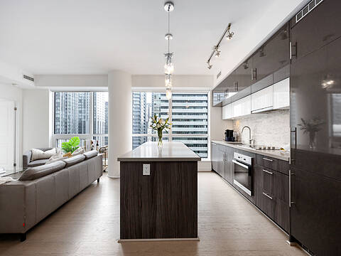 8 Mercer St #2211, Toronto