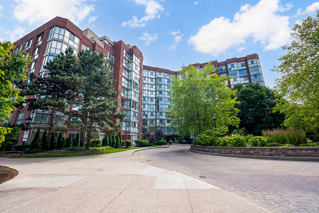 22 Southport St #525, Toronto, Ontario