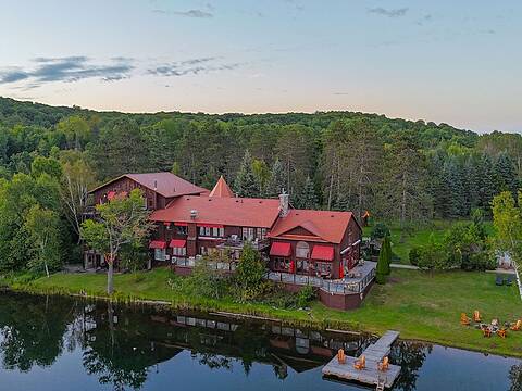 2004A, 2004B, 2 Bay Lake Rd, Bancroft