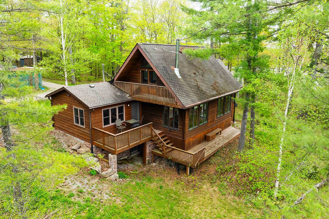 1074 Cooks Rd, Gravenhurst, Ontario