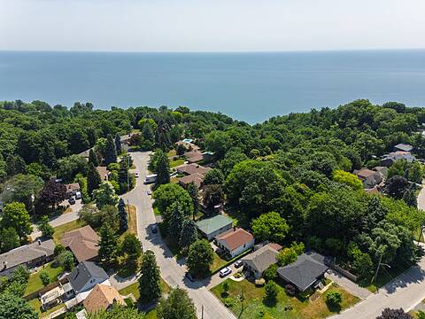 17 Ayre Point Rd, Toronto