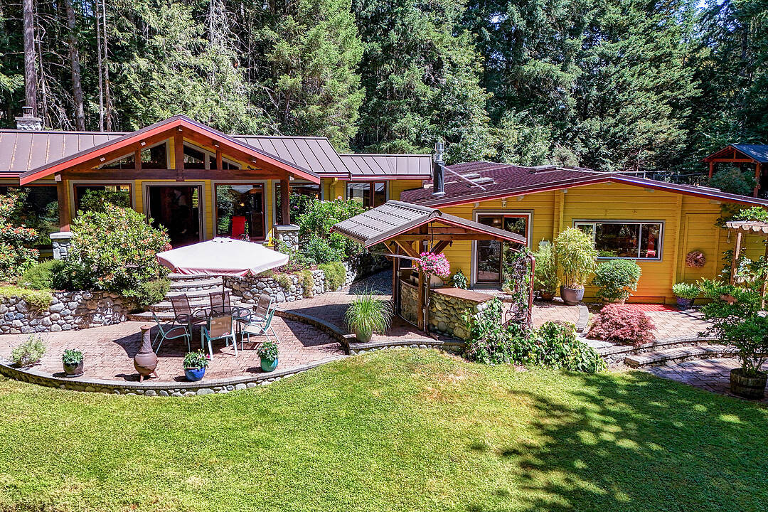 2005 Renfrew Road, Shawnigan Lake, British Columbia