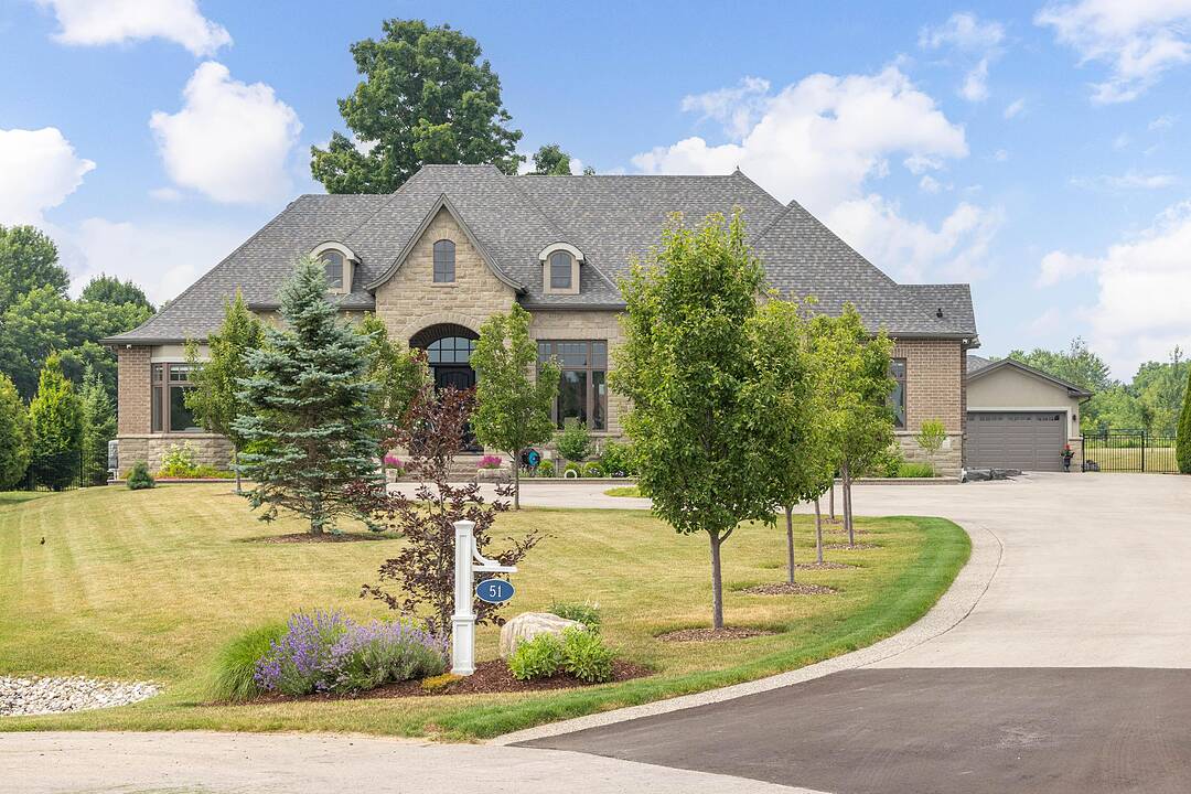 51 Tews Lane, Dundas, Ontario