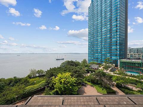 65 Harbour Sq #1110, Toronto