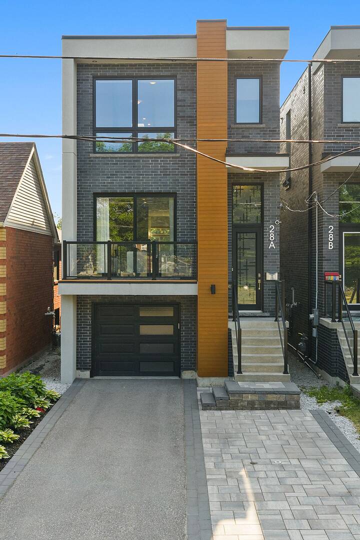 28A Twenty First St, Toronto, Ontario