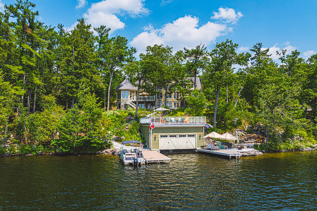 2755, 2760 Casement Island, North Kawartha, Ontario