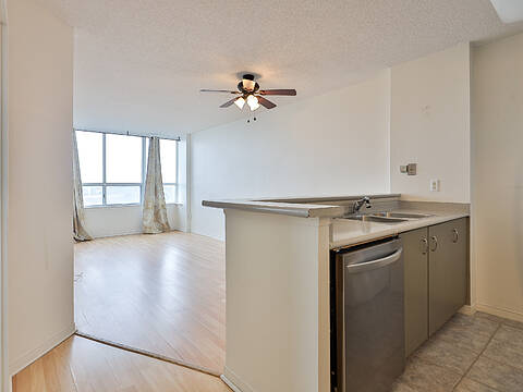 1625 Pickering Pkwy #709, Pickering