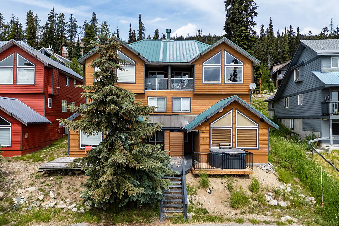 D-5965 Snow Pines Crescent, Big White, British Columbia