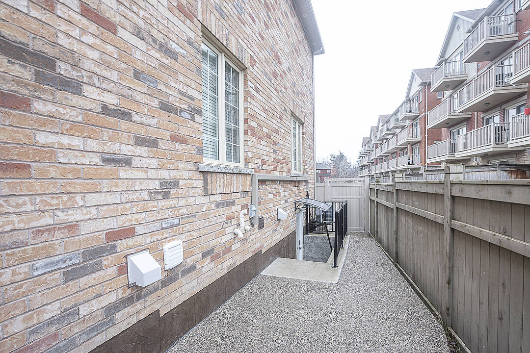 5622 Lucy Dr #Basement, Mississauga, Ontario