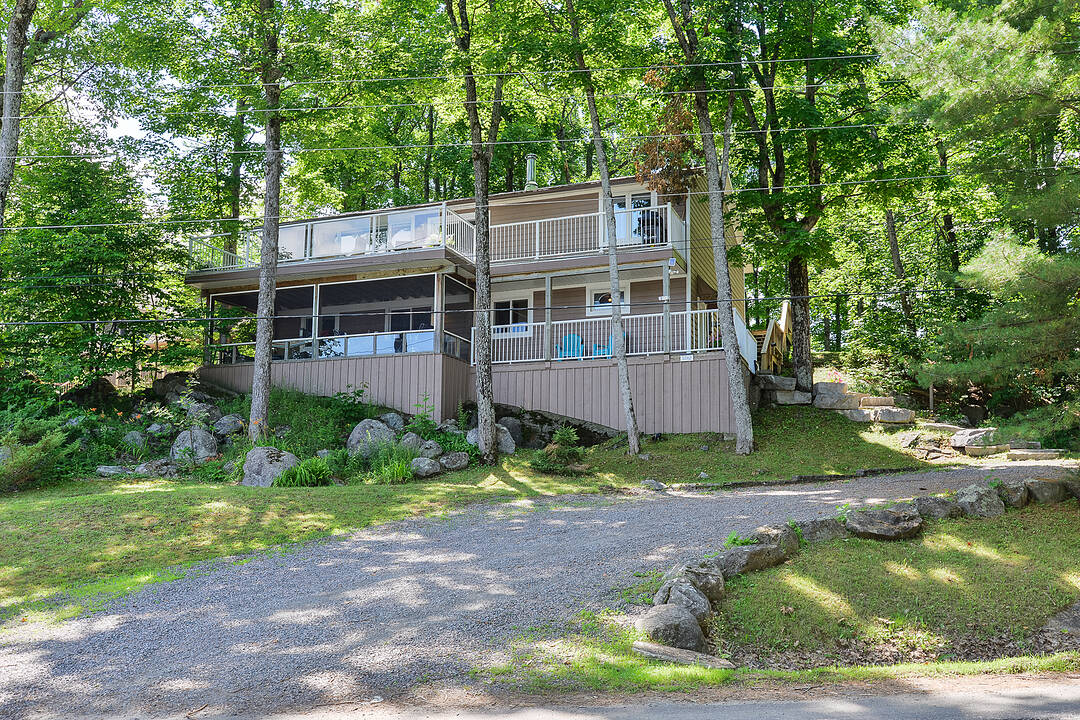 1062 Bradley Rd, Muskoka Lakes, Ontario