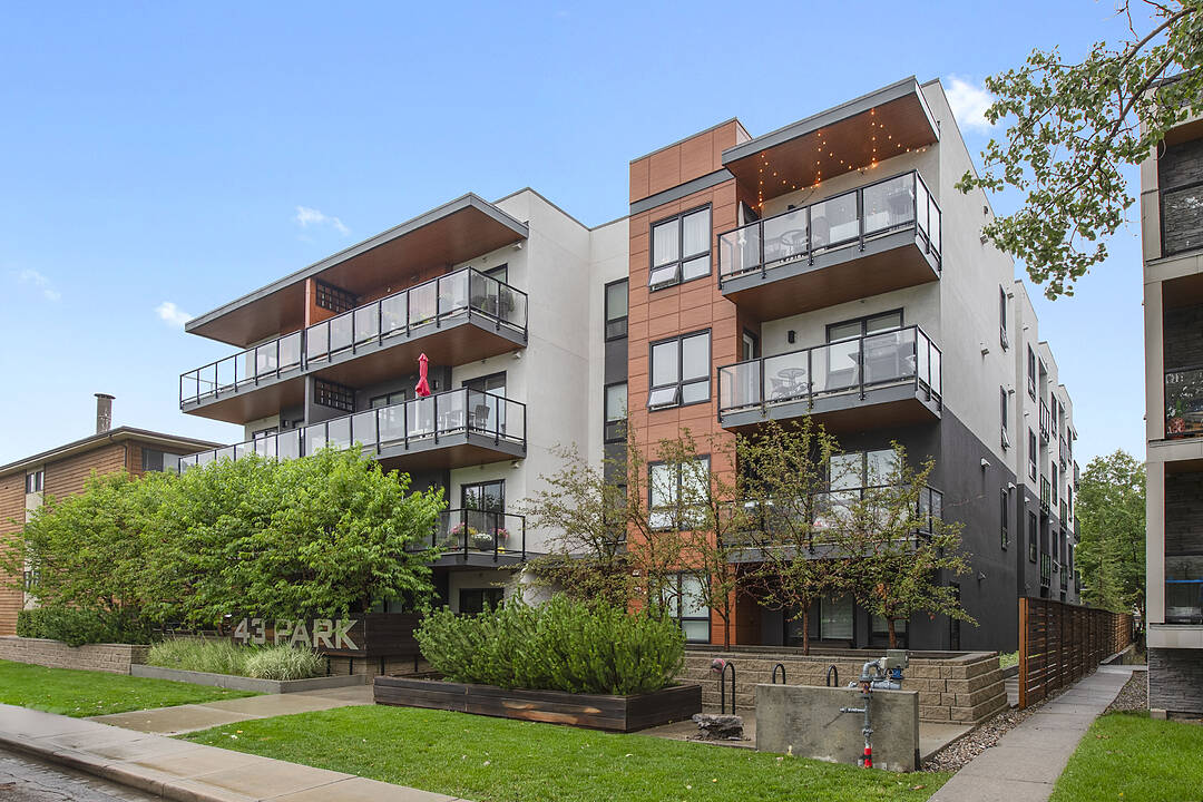 811 5 Street NE #207, Calgary, Alberta
