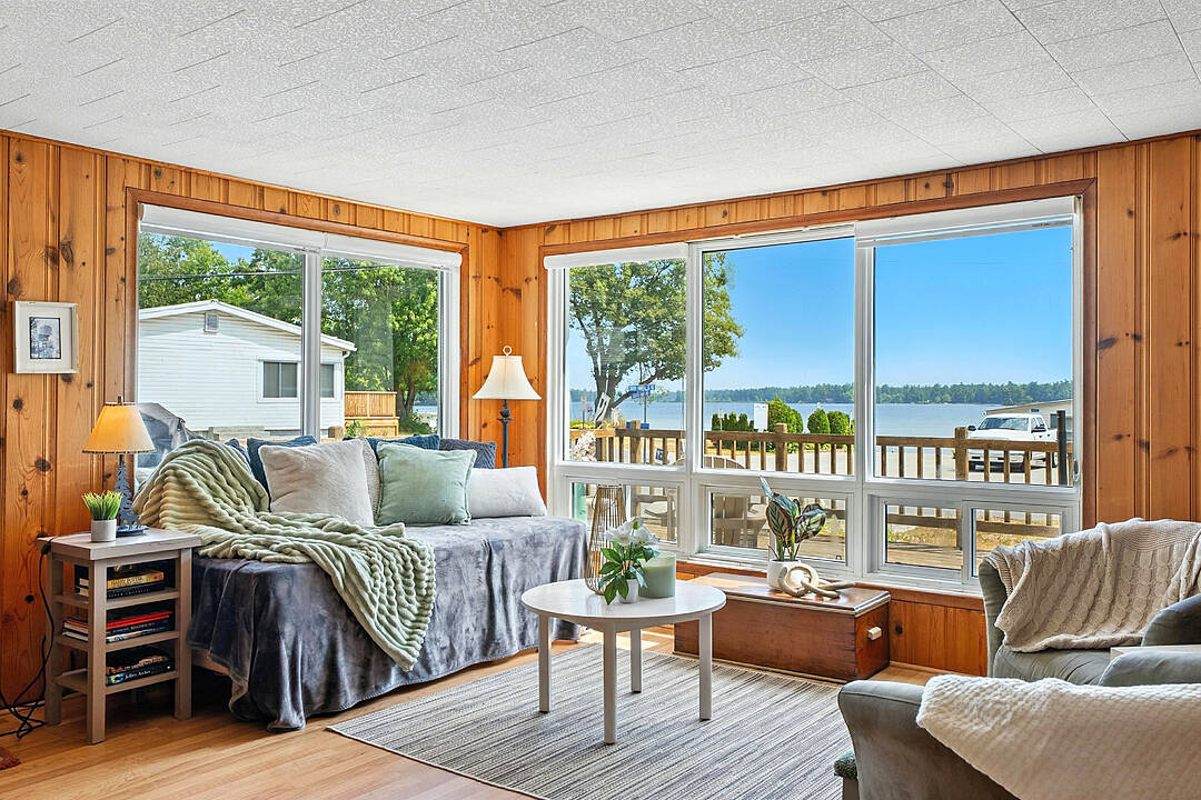 1120 South Kahshe Lake Rd, Gravenhurst, Ontario