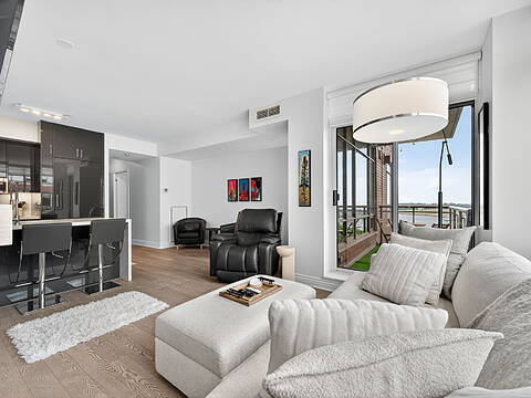 500 Queens Quay W #916E, Toronto