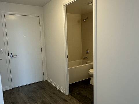 28 Widmer St #3226, Toronto