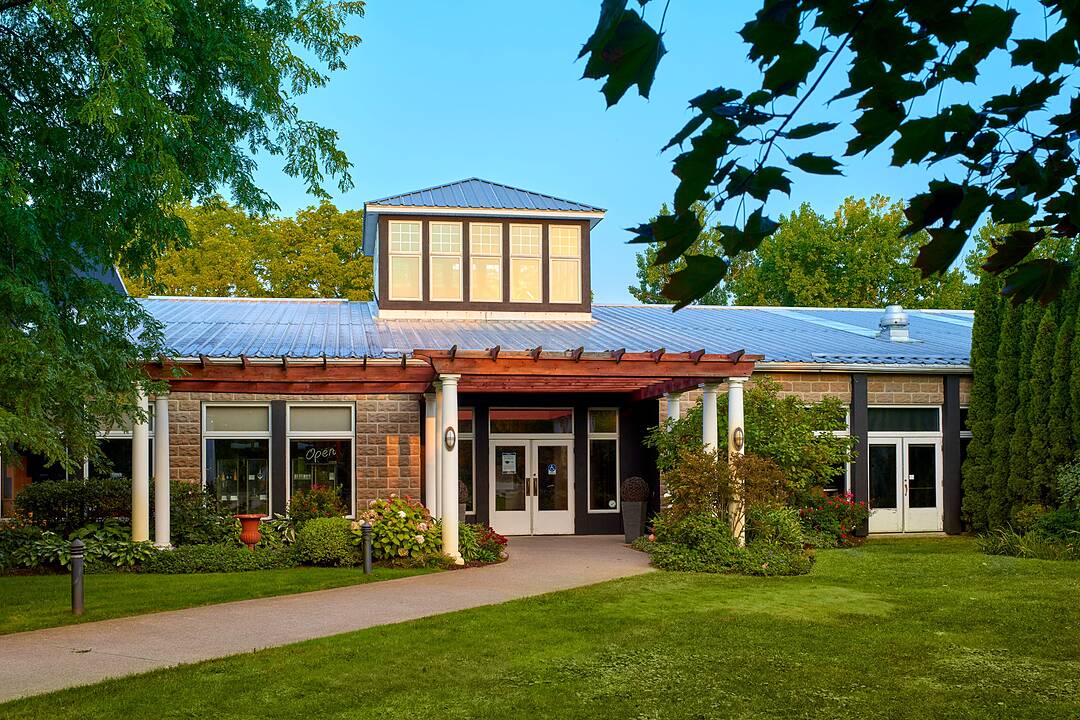 1339 Lakeshore Rd, Niagara-on-the-Lake, Ontario