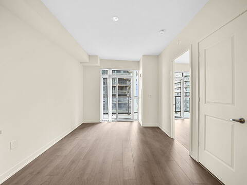 38 Annie Craig Dr #1004, Toronto