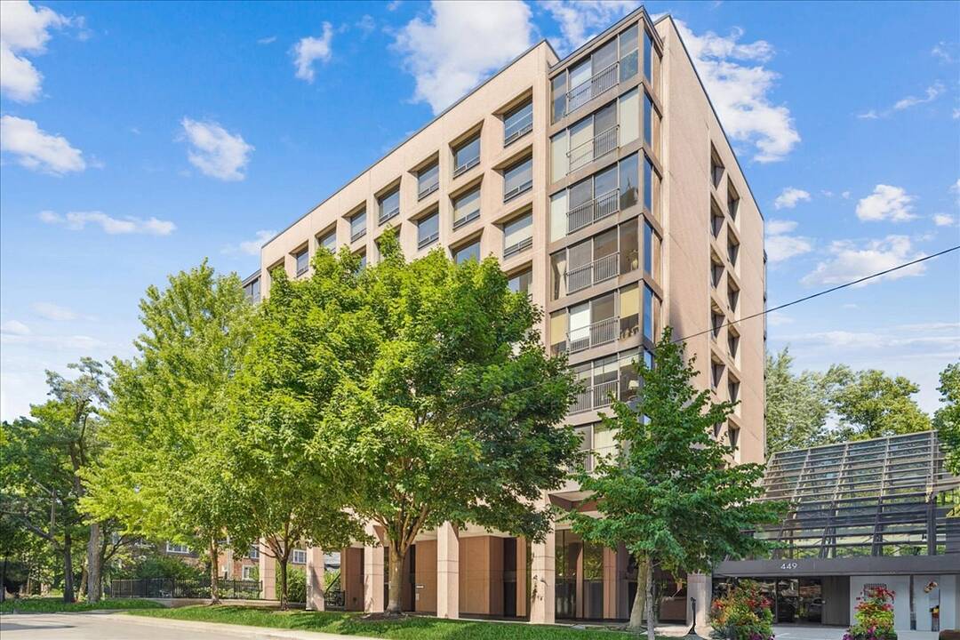449 Walmer Rd #302, Toronto, Ontario
