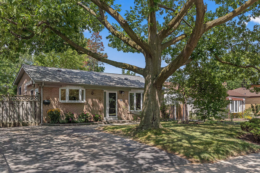 1293 Lewisham Dr, Mississauga, Ontario