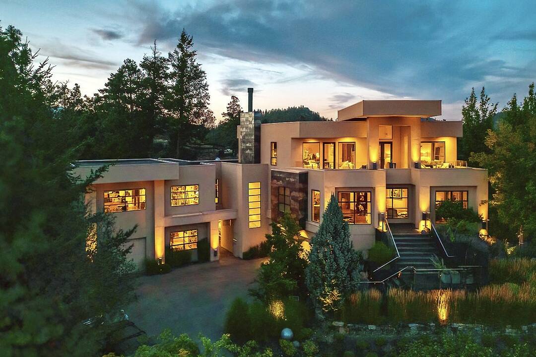 1180 Stoneypointe Court, Kelowna, British Columbia