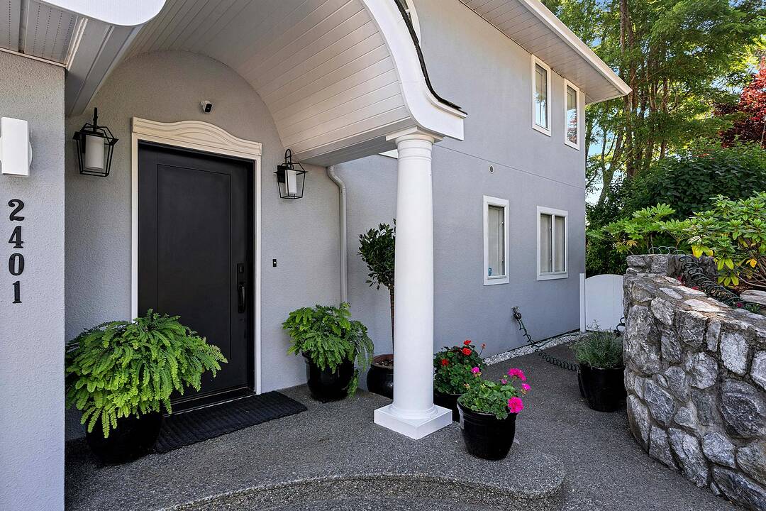 2401 Mill Bay Road, Mill Bay, British Columbia