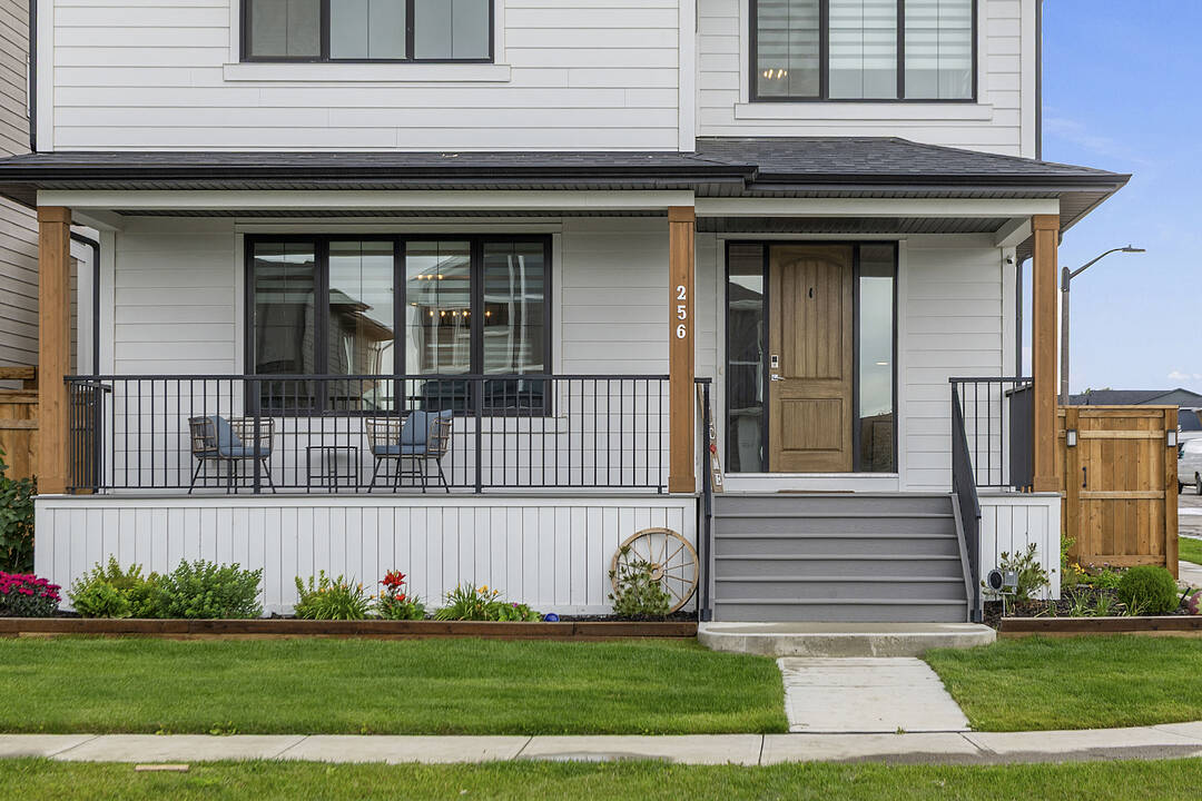 256 Grayling Common, Rural Rocky View County, Alberta