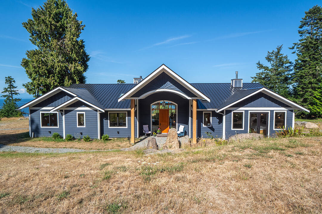 573 Horseshoe Road, Gabriola Island, British Columbia