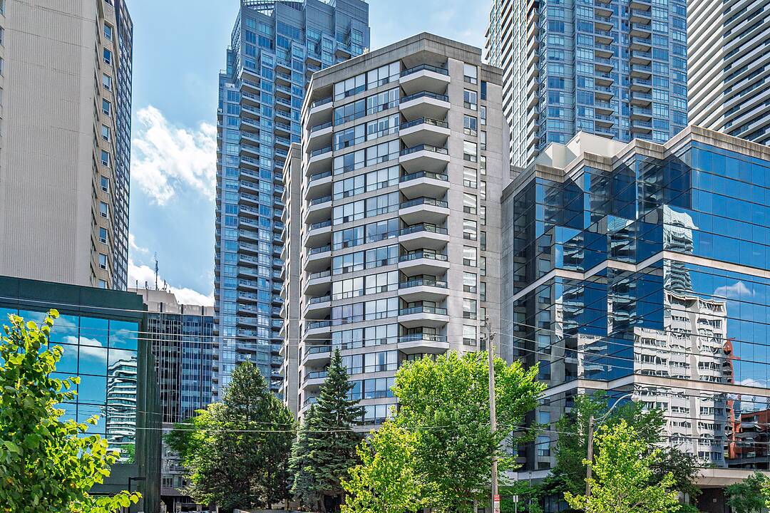 30 Holly St #1105, Toronto, Ontario