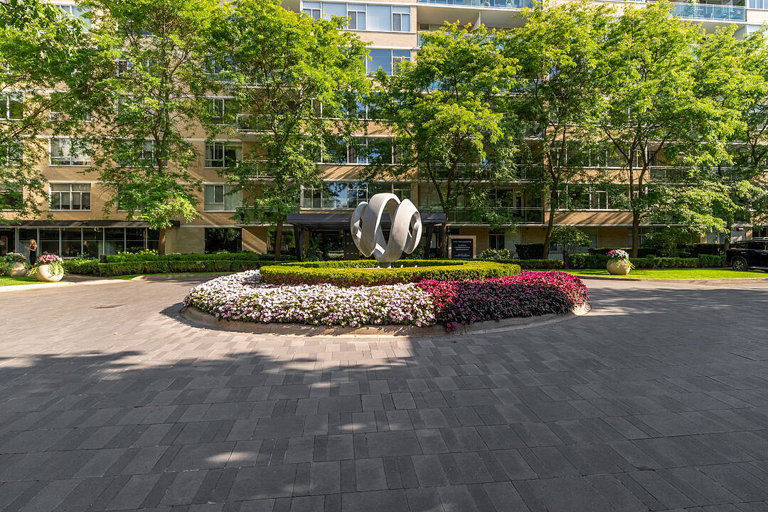 1 Benvenuto Pl ##321, Toronto, Ontario