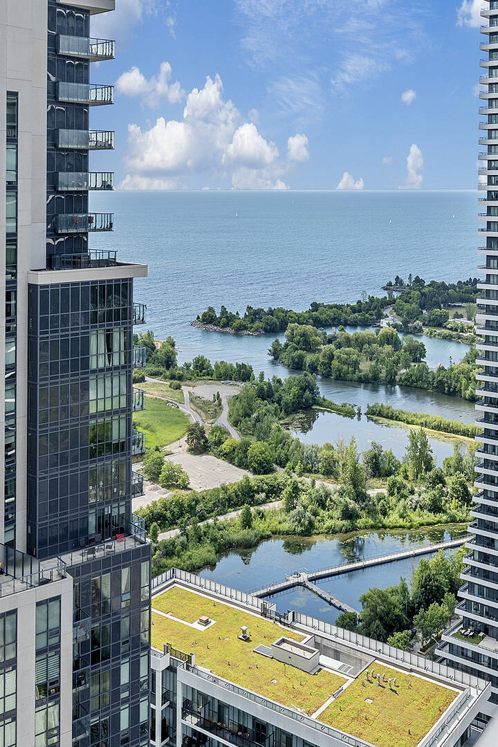 56 Annie Craig Dr SE #3401, Toronto, Ontario