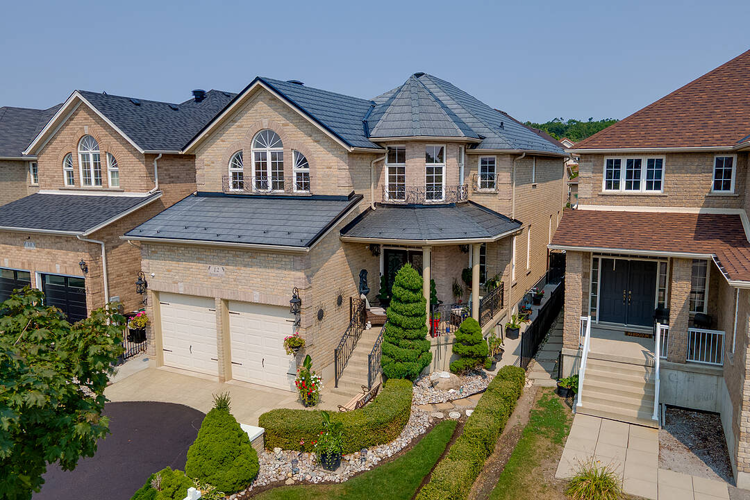 12 Parisian Crescent, Barrie, Ontario