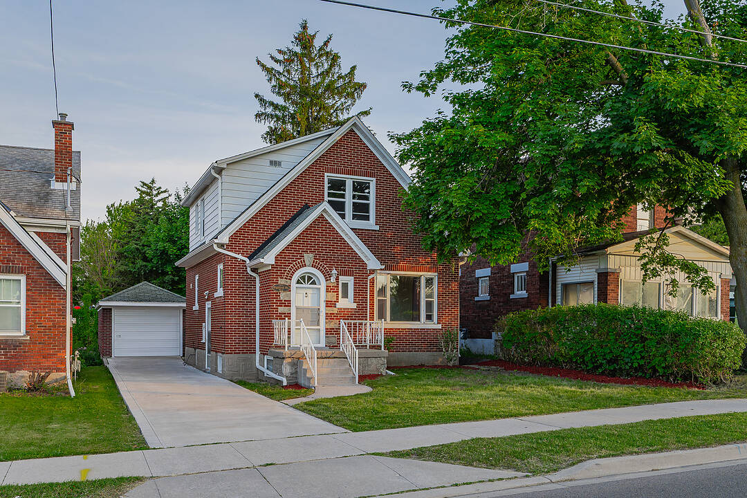 185 Highland Road W, Kitchener, Ontario