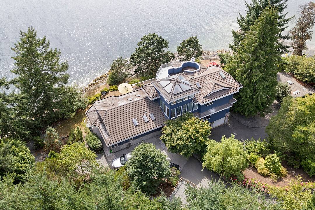 11680 Fairtide Road, Ladysmith, British Columbia