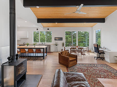 8250 Sun Valley Road, Joe Rich