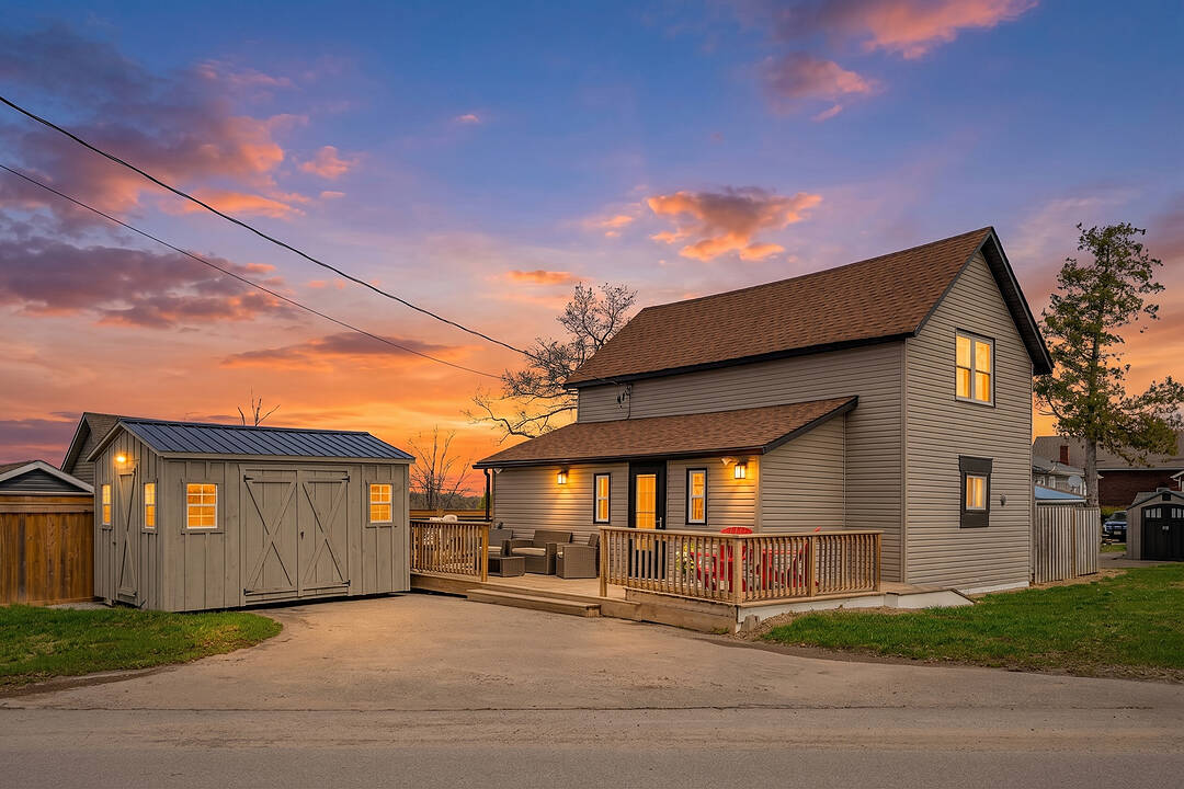 42 Pavillion Rd, Kawartha Lakes, Ontario