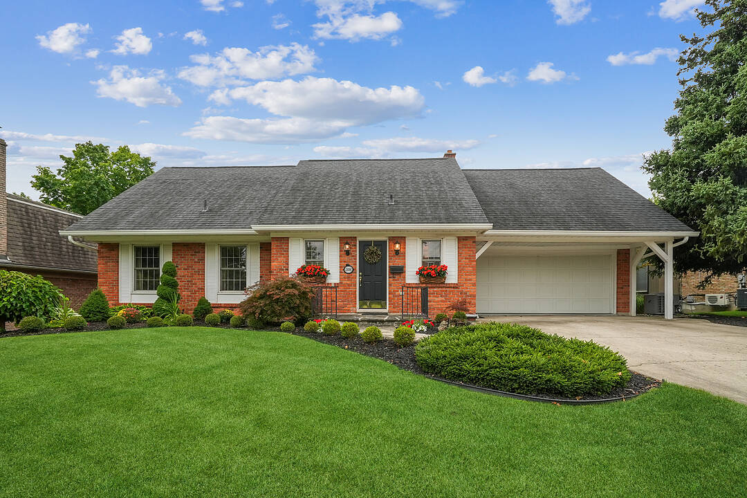 1926 Kerns Rd, Burlington, Ontario