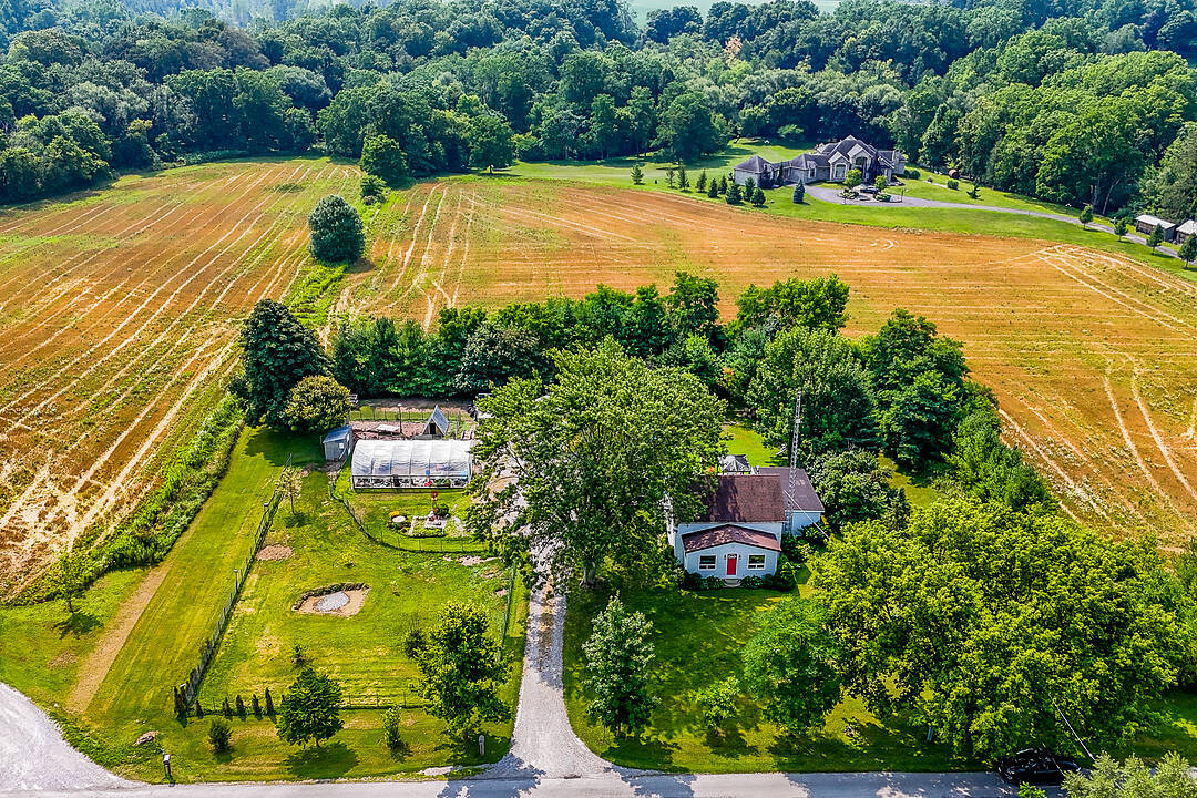 258 Lynn Valley Rd, Norfolk, Ontario