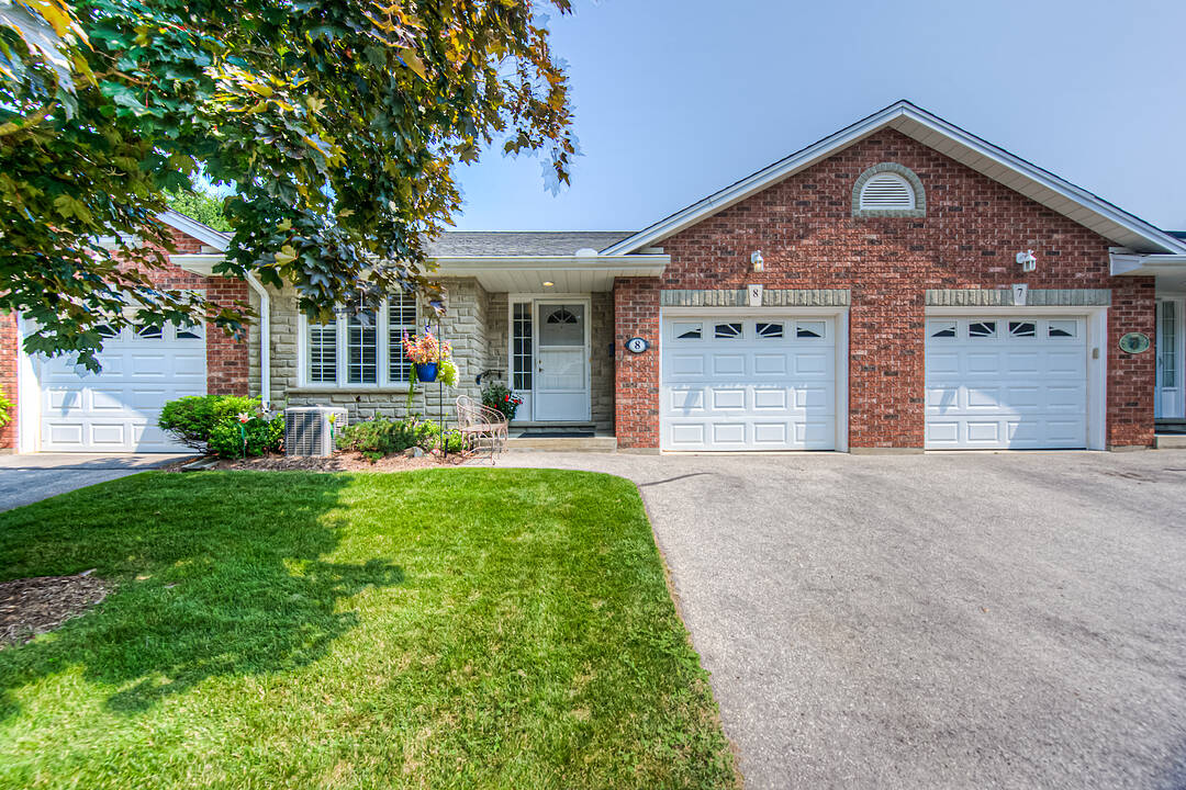 150 Oak St #8, Norfolk, Ontario