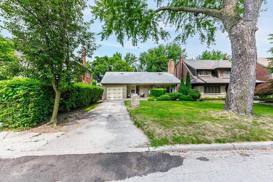 200 Cortleigh Blvd, Toronto, Ontario