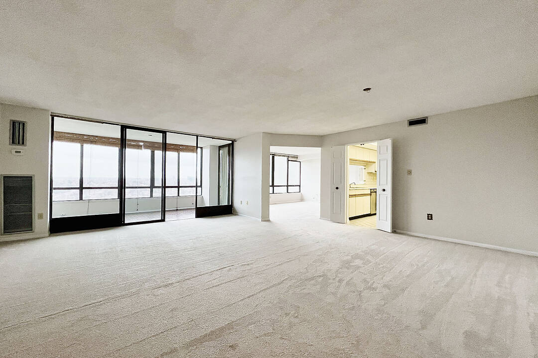 65 Skymark Dr #901, Toronto, Ontario
