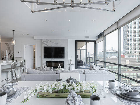 438 King St W #1901, Toronto