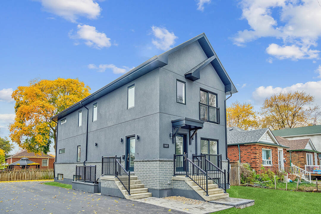 1937 Lawrence Ave W #3, Toronto, Ontario