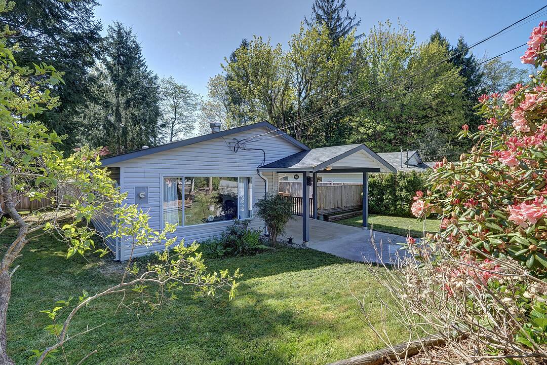 6557 Bjorn Place, Sechelt, British Columbia