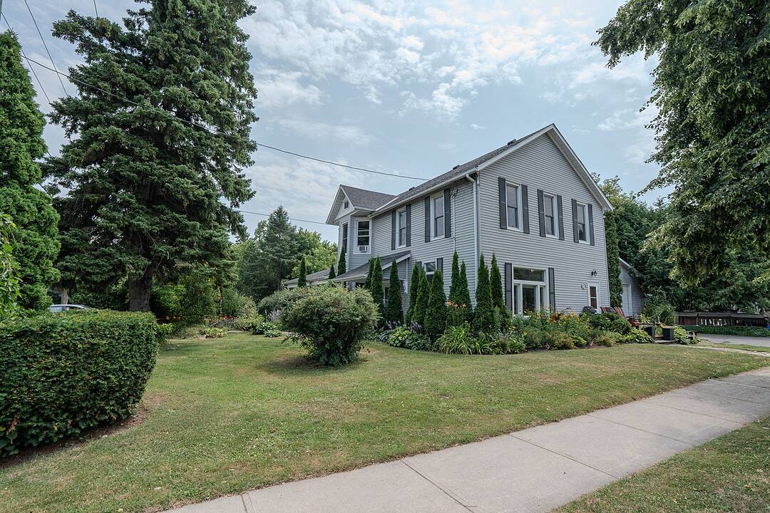 103 Bruce Street S #A, Blue Mountains, Ontario