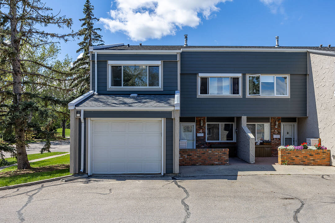 228 Theodore Place NW #4, Calgary, Alberta