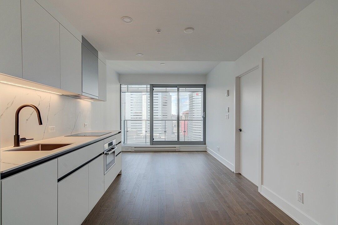 720 Rue St-Jacques, Apt. 2810, Ville-Marie, Québec