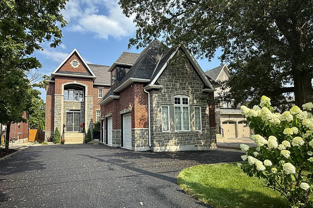 1761 Woodview Ave, Pickering, Ontario