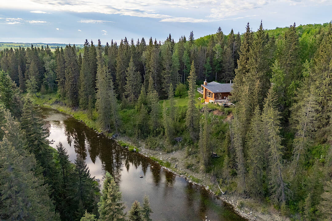 4252 Township Road 322, Rural Mountain View County, Alberta