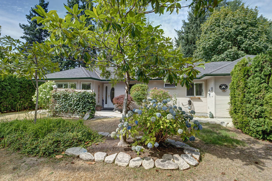 5629 Curtis Place, Sechelt, British Columbia